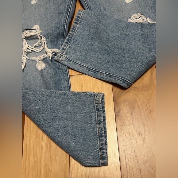 Levi’s Women’s 501 Distressed Straight Leg High Rise Jeans Button Fly Size 27x26 - Picture 3 of 14